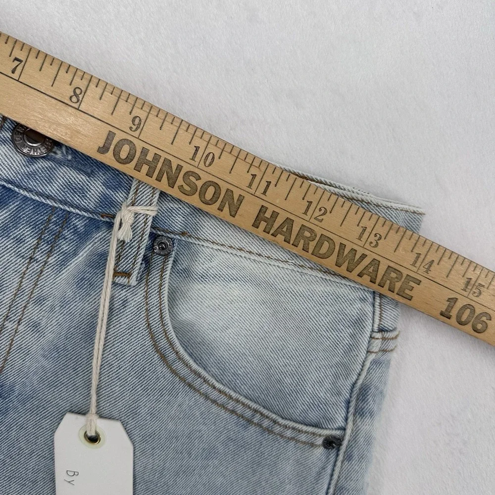 By Together‎ Light Wash Button Fly Denim Jean Shorts Size Medium Cut Off NWT
